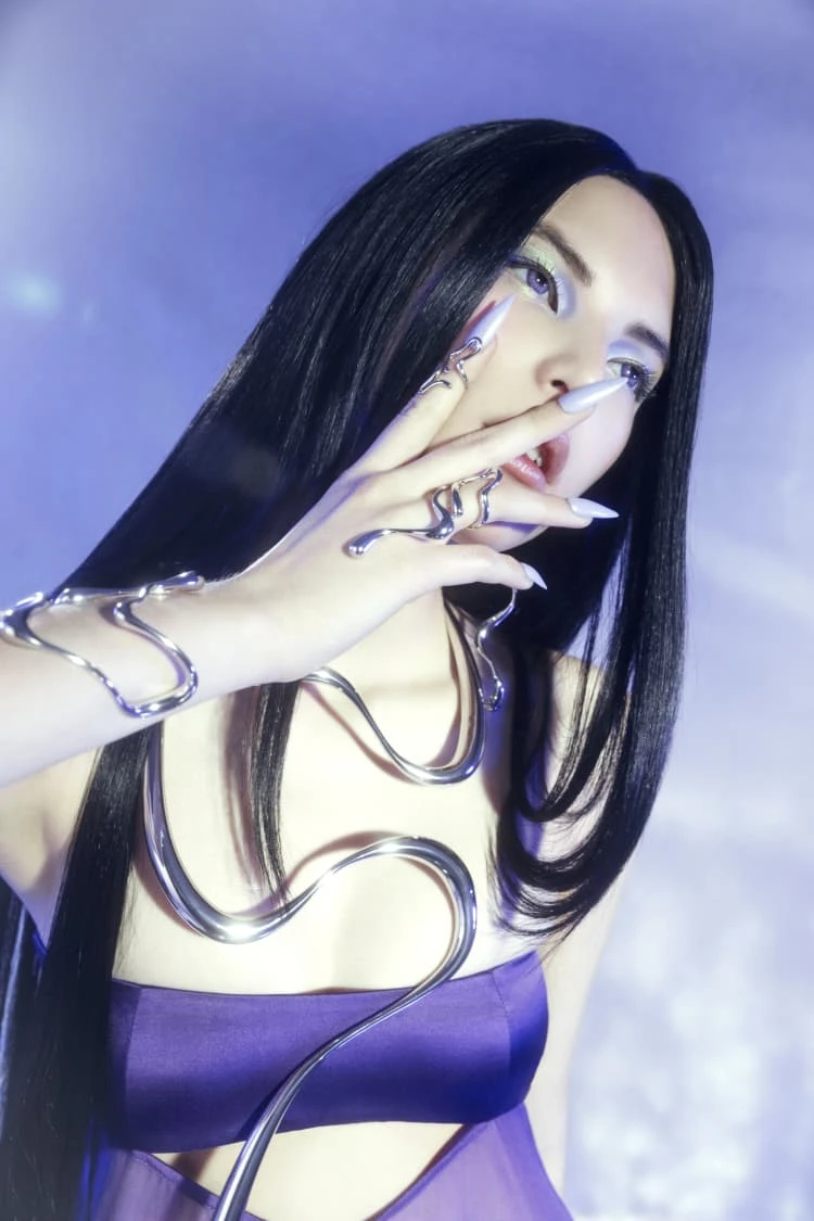 Silver Liquid Necklace 3 Silver Liquid Necklace - Image 3