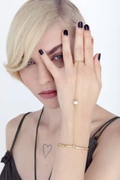 Gold Hand Bracelet Chain -Mam Originals Shop 10 SENSE0952 dmcpjn bd15d291 0d43 41a3 9a22 de77124e2652
