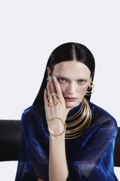 Gold Bangle With Large Circle -Mam Originals Shop 135 NEW ORBIT 2418 Azul pmwigr e2a0f179 5d3b 4331 8161 d59993cd4524