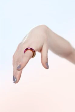 Holographic Simple Ring