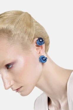 Casa Batlló Ball Earrings In Blue -Mam Originals Shop 19 BATLLO 0218 2 j1tzor 3c4f5d11 1946 495c 804e 242ddb61cf46