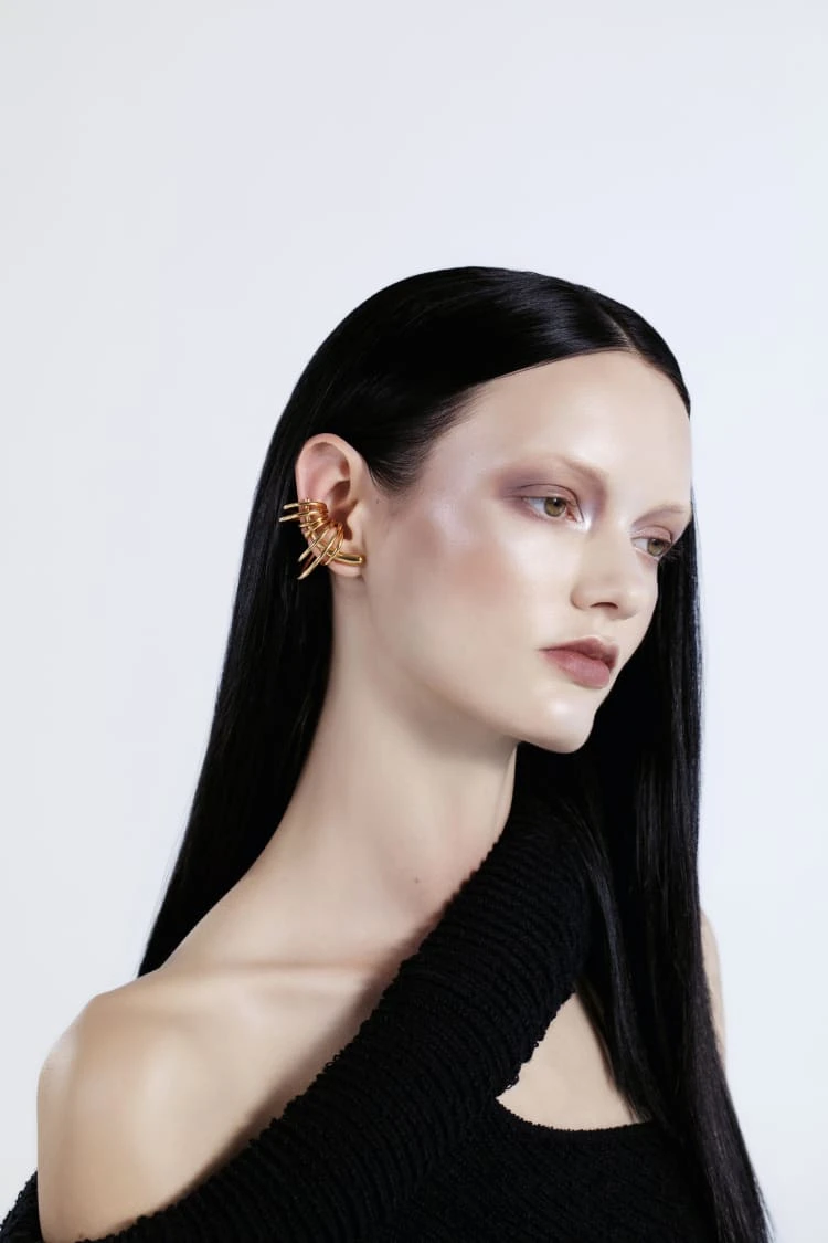 Gold Set Of Ear Climber And Cuffs 3 Gold Set Of Ear Climber And Cuffs - Image 3