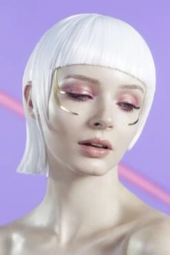 Face Jewelry Makeup In 24k Gold