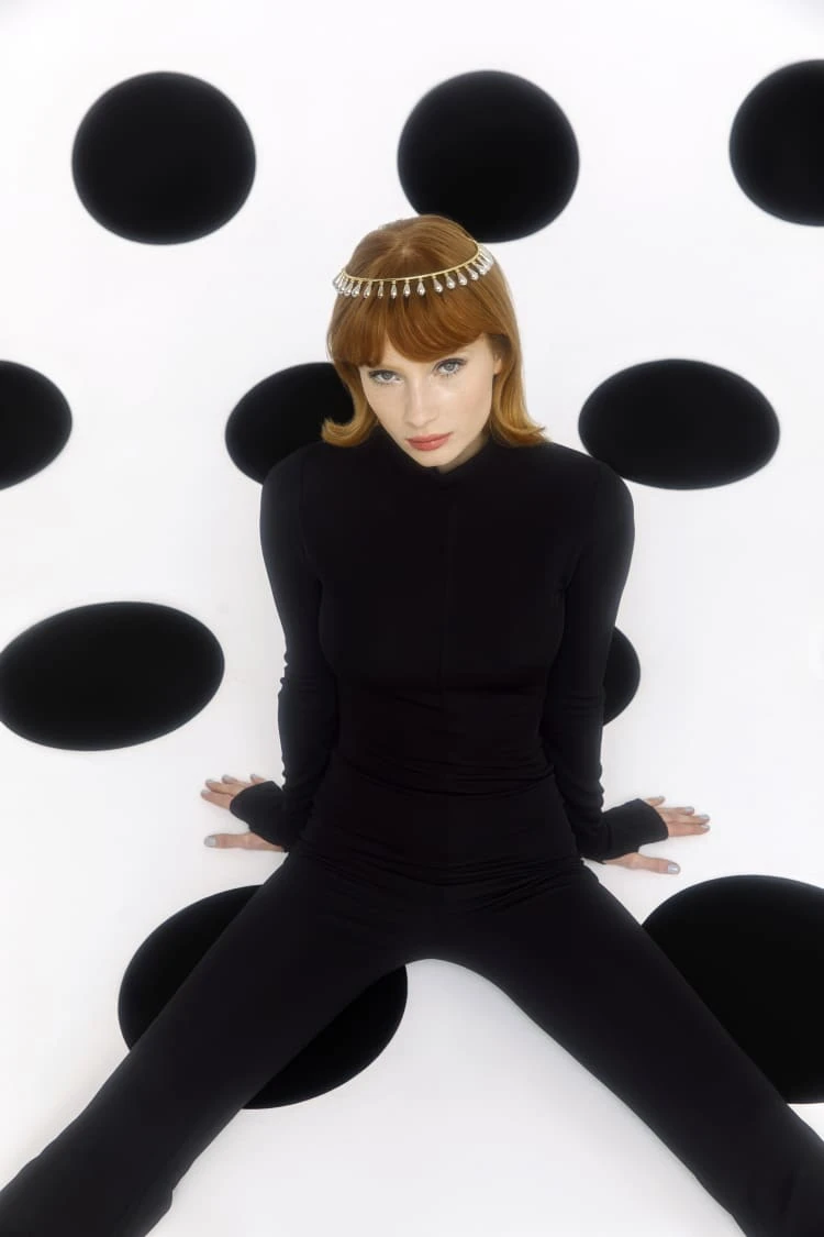 Daisy Floral Tiara 2 Daisy Floral Tiara - Image 2