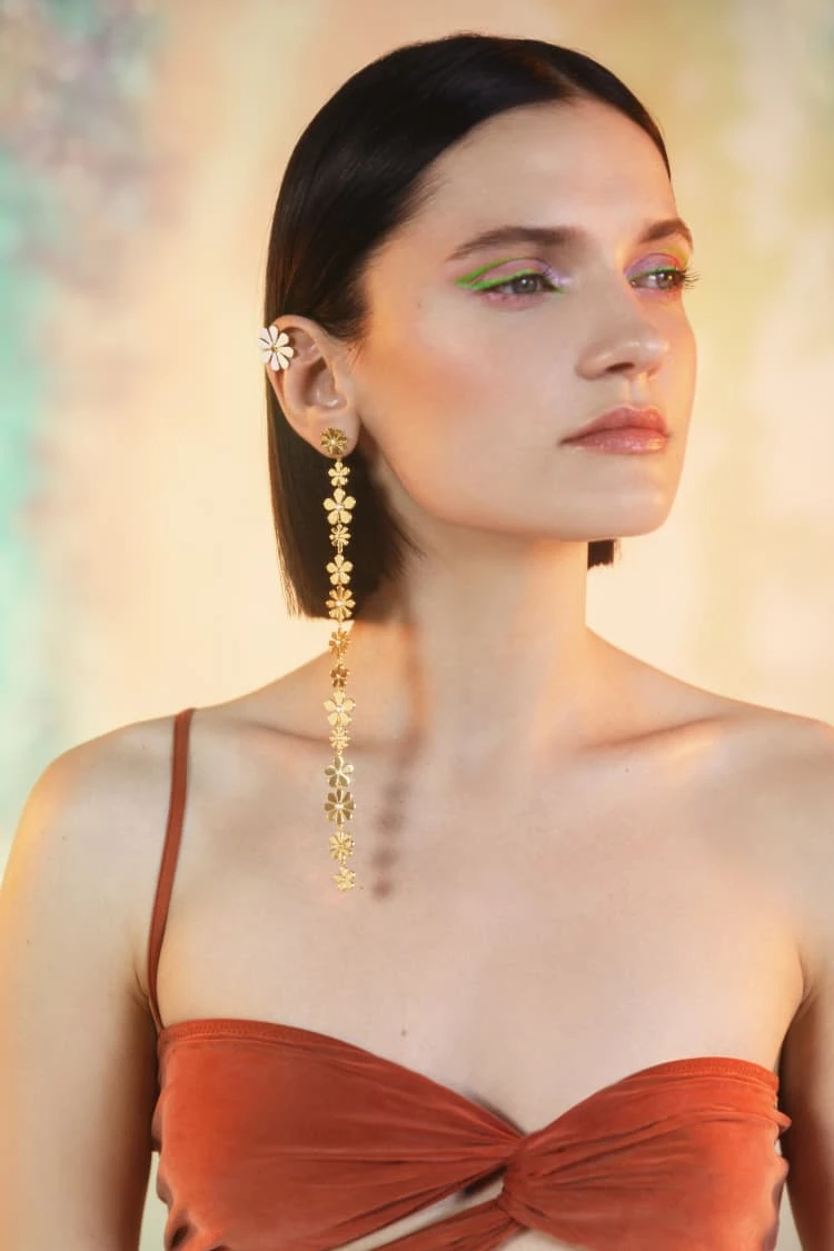 Gold And White Long Daisy Earring 4 Gold And White Long Daisy Earring - Image 4