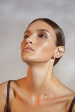 Gold Pearl Ear Cuff With Chain -Mam Originals Shop 45 29 ICONS6558 v6axkp 42c705ee 5085 4c9a 9cac d612835fd266