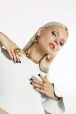 Gold Ring With Three Balls -Mam Originals Shop 48 BLOWUP23 1021 gq04o0 3358a7f5 b29e 41fb 899b 3864d7369014