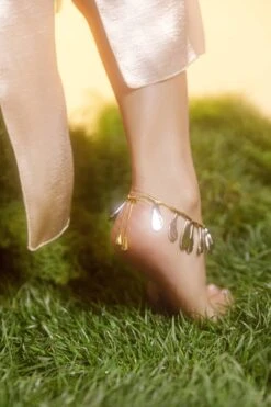 Gold And Silver Anklet With Flowers 9 Gold And Silver Anklet With Flowers -Mam Originals Shop 70 39 EARTH1532 fj7o4p ea775bcd 8b16 4d5b 9217 ad7bbaabff84