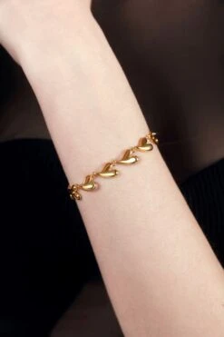 Gold Love Heart Bracelet