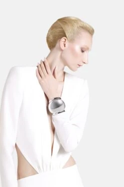 Casa Batlló Ball Bangle In Silver 10 Casa Batlló Ball Bangle In Silver -Mam Originals Shop 77 BATLLO 0738 uauz01